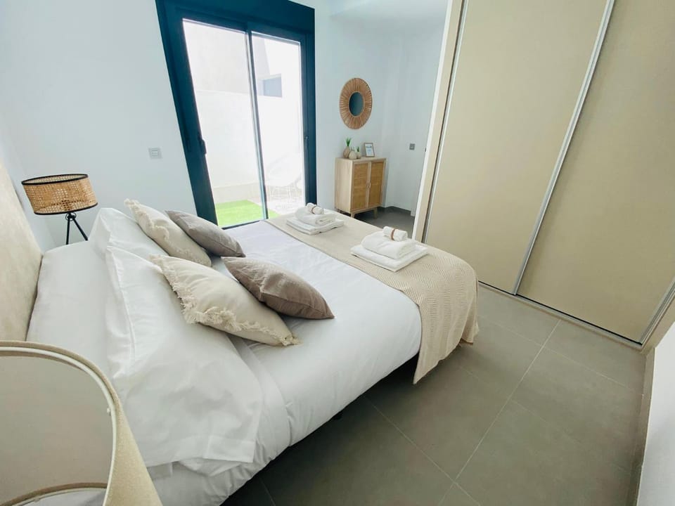 Balcony/Terrace, Photo of the whole room, Bedroom