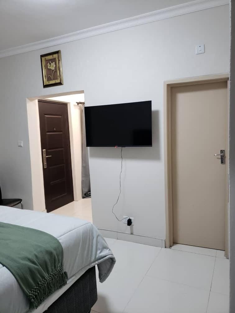 Bed, TV and multimedia