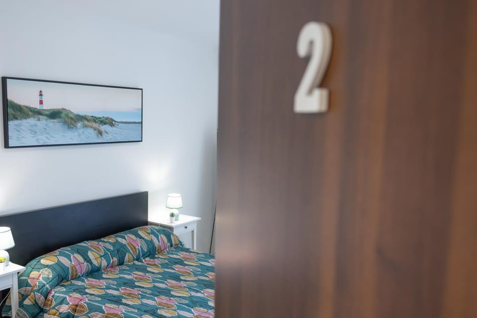 Bed, Living room, Photo of the whole room, Seating area, Bedroom, wardrobe