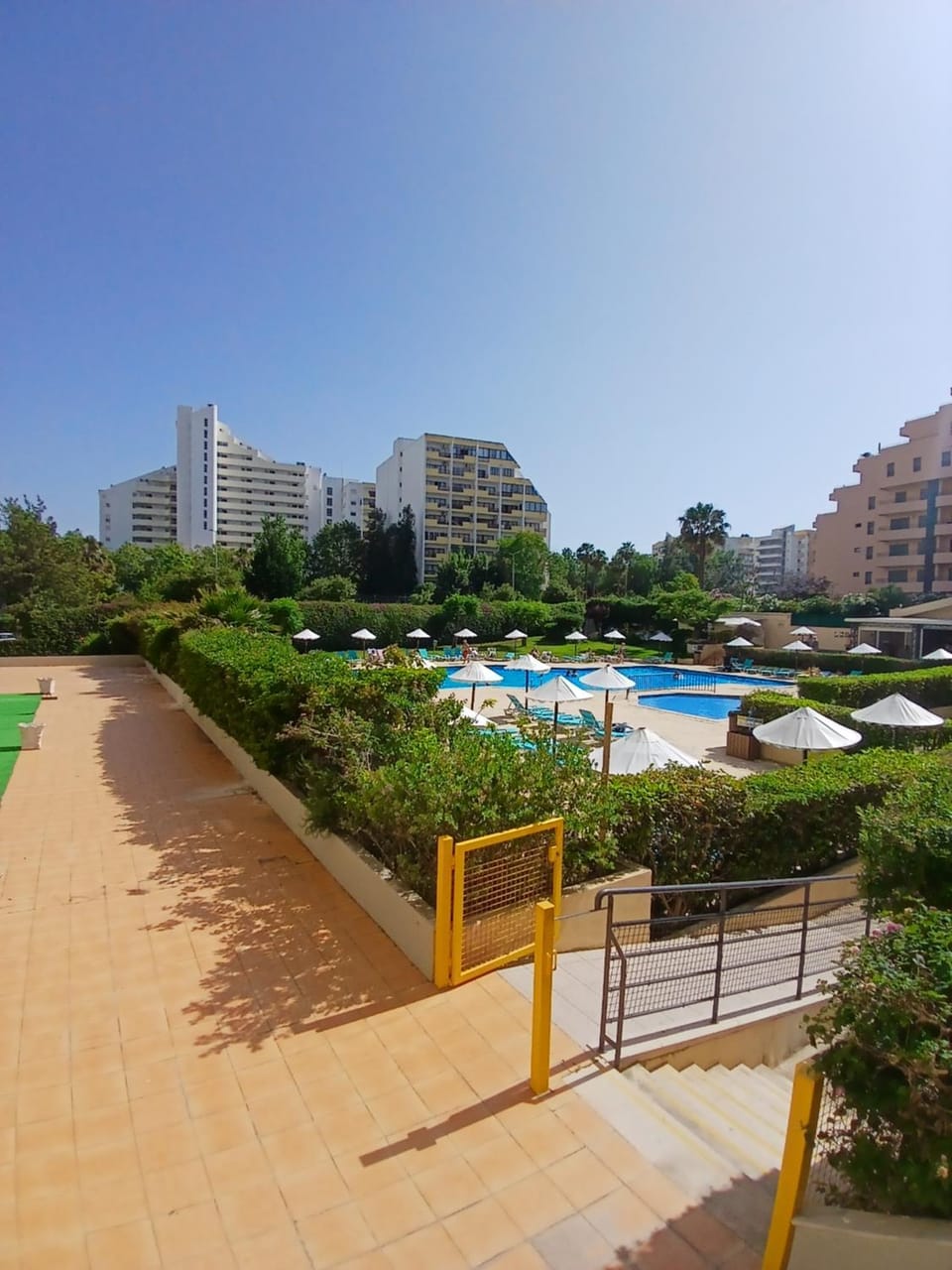Pool view, Swimming pool, sunbed