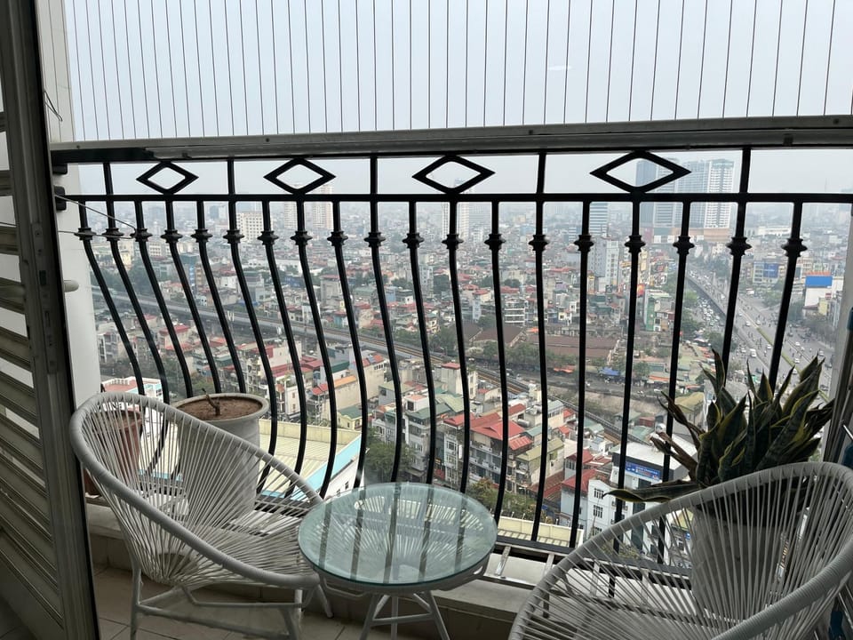 View (from property/room), Balcony/Terrace, City view