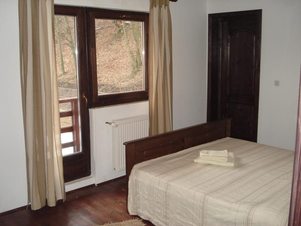 Cabana Perla Bed and Breakfast in Romania