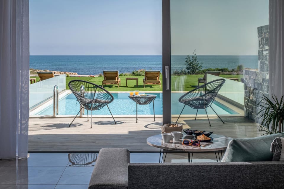 Sea view, Swimming pool