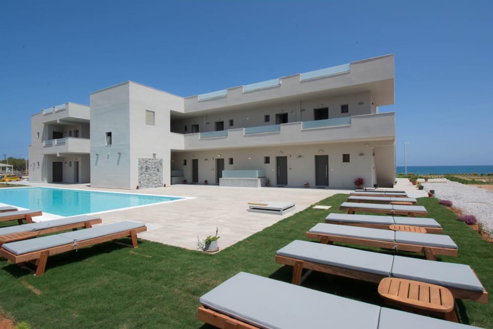 Property building, Swimming pool
