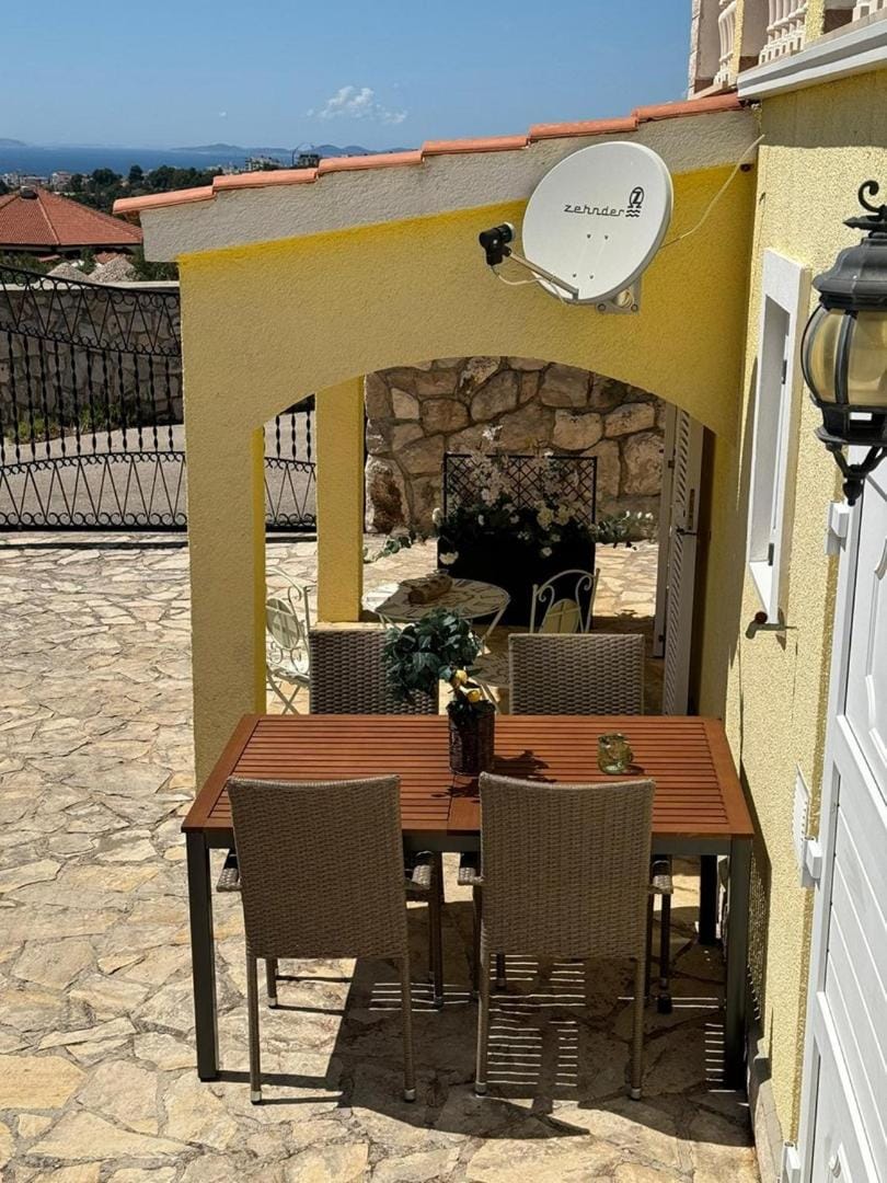 Balcony/Terrace, Seating area