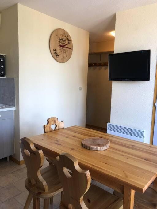 TV and multimedia, Dining area