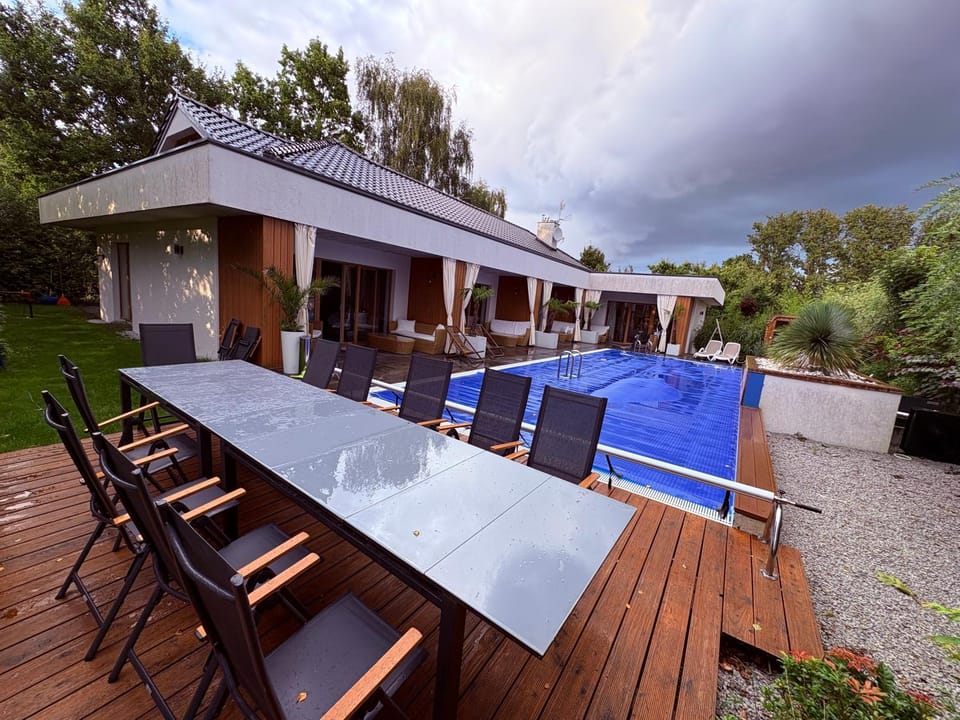 Bryza Morska Ferienhaus zur Alleinnutzung mit Swimmingpool Sauna Whirlpool und mit Garten Apartment in Swinoujscie