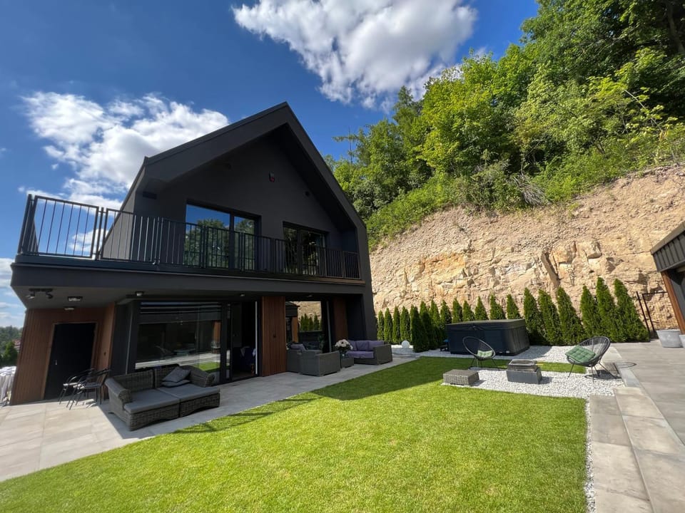 Property building, Garden, Garden