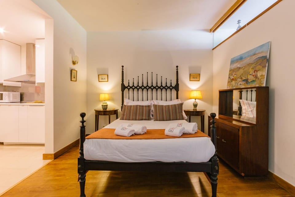 Bed, Kitchen or kitchenette, Photo of the whole room, Bedroom