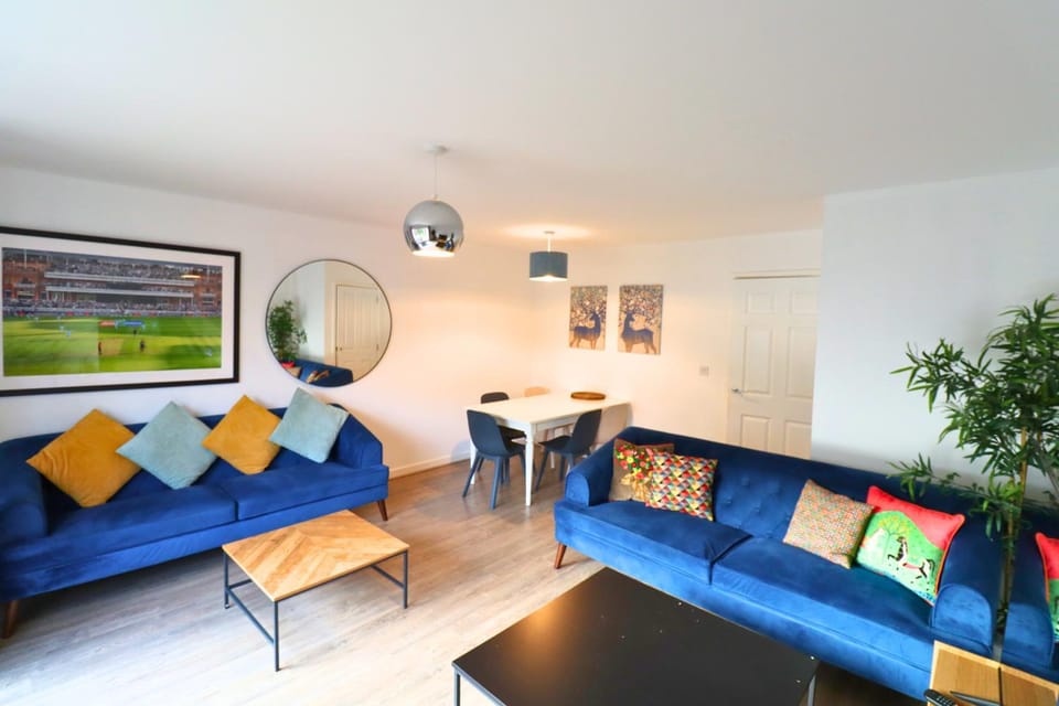 Communal lounge/ TV room, Living room
