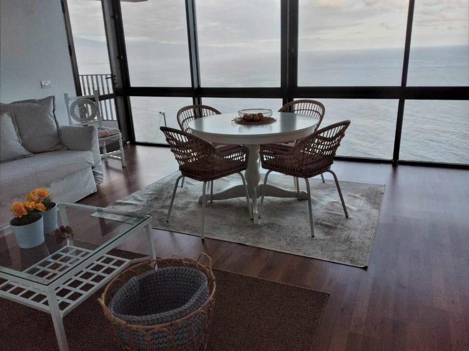 Living room, Dining area, Sea view