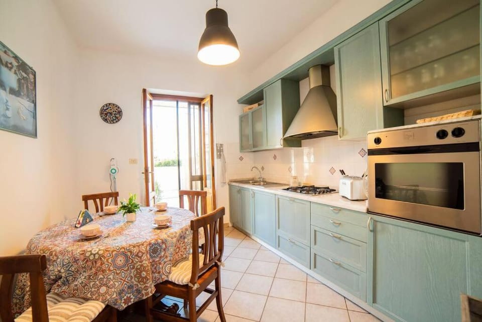 Albicocca casa al mare con ampio giardino privato House in Viareggio