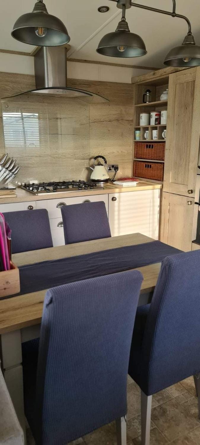 Beautiful holiday 3 bed Home Camber-sands Apartment in Camber