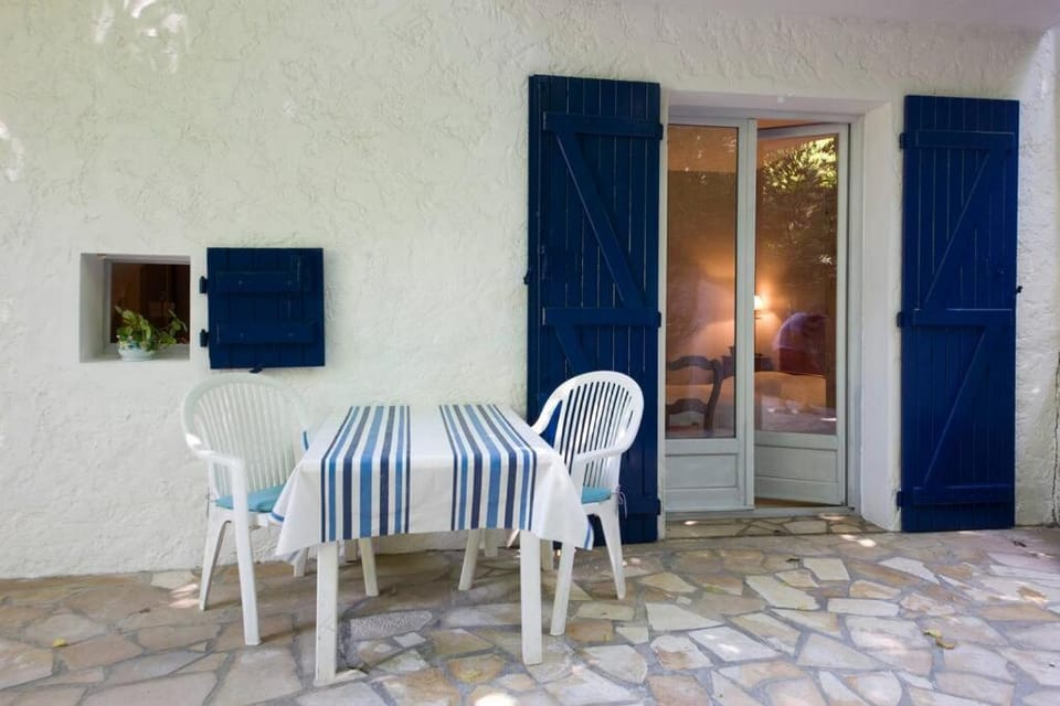 Patio, Facade/entrance, Balcony/Terrace, Dining area