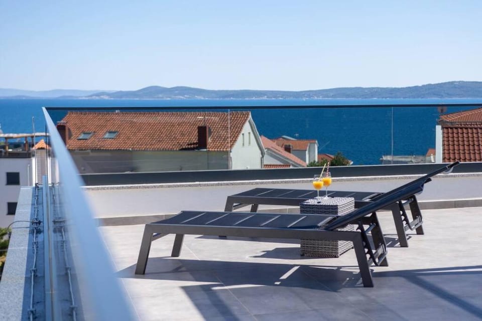 Penthouse Mimi Apartment in Okrug Gornji