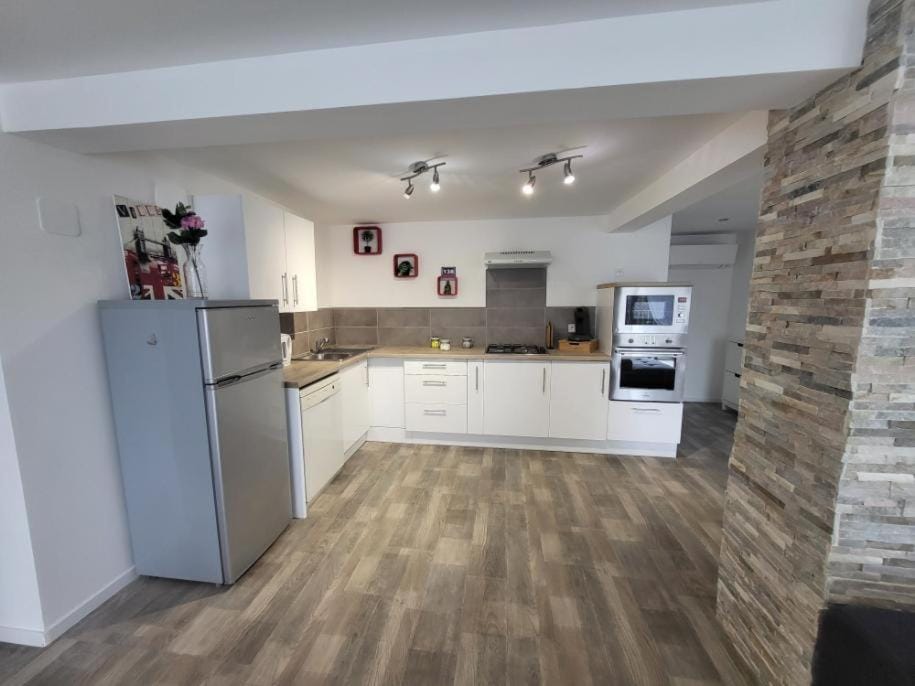 - Loft fléchette - clim - garage Apartment in Nouvelle-Aquitaine