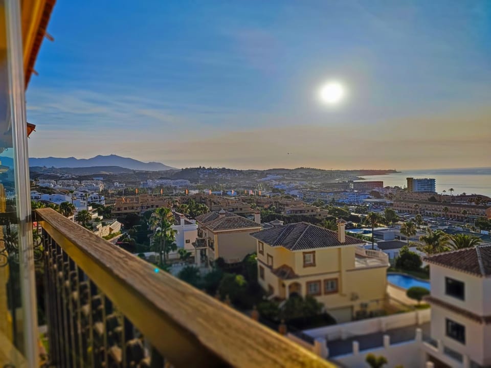 Balcony/Terrace, Sea view, Street view