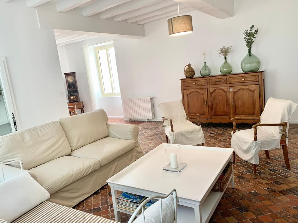 Lounge or bar