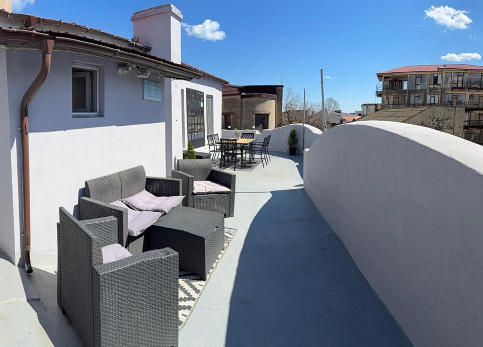 View (from property/room), Balcony/Terrace, Seating area, Dining area