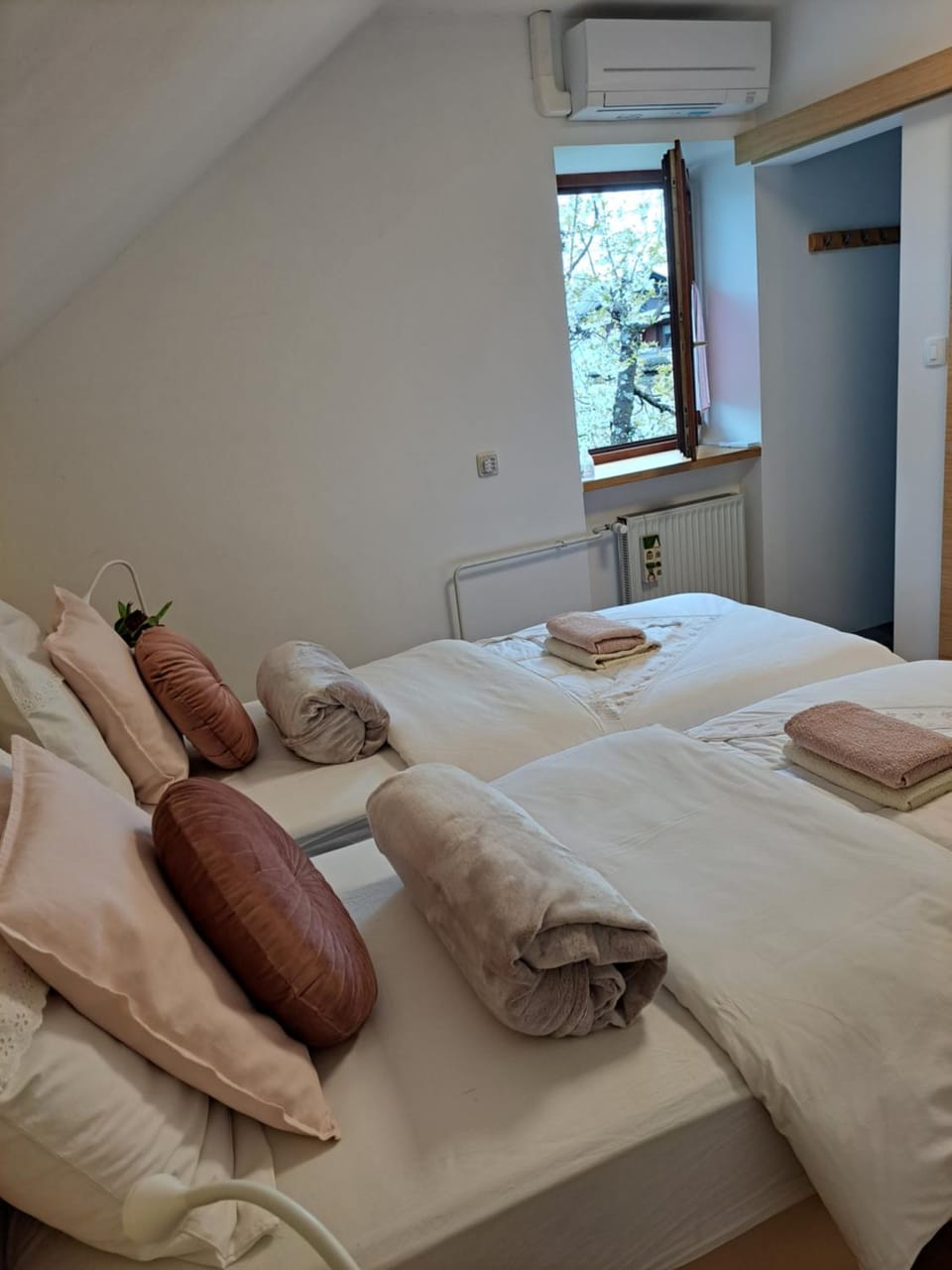 Room Art&deco Vacation rental in Bled