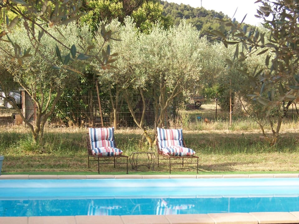 OUSTAOU DU GAYET gîte de charme avec piscine privée House in Lourmarin