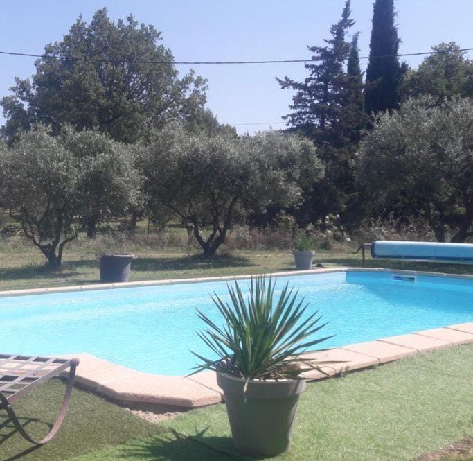 OUSTAOU DU GAYET gîte de charme avec piscine privée House in Lourmarin