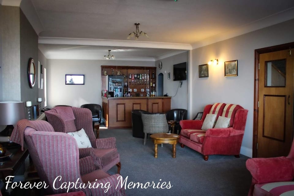 Communal lounge/ TV room, Living room, Lounge or bar, Seating area