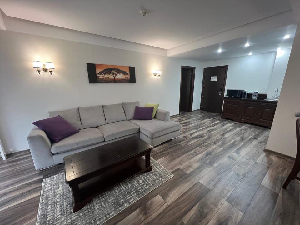 Kitchen or kitchenette, Living room, Seating area