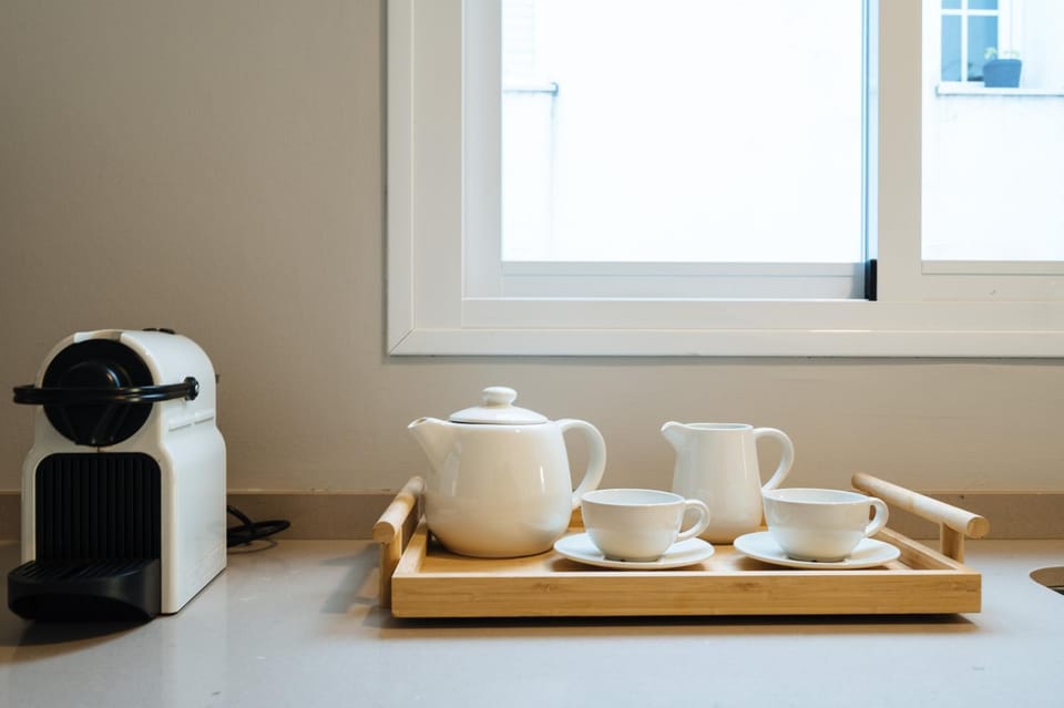 Coffee/tea facilities, kitchen
