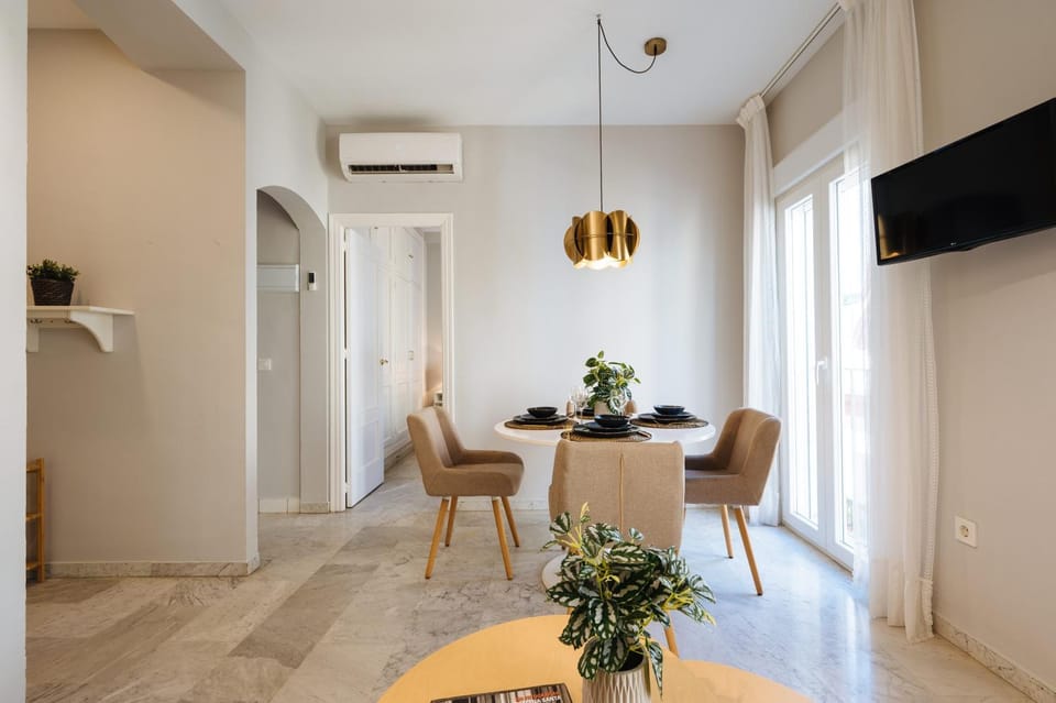 Living room, Dining area, air conditioner