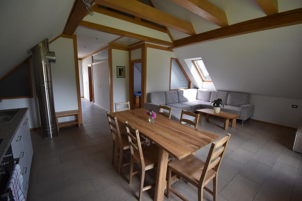 Living room, Dining area, kitchen