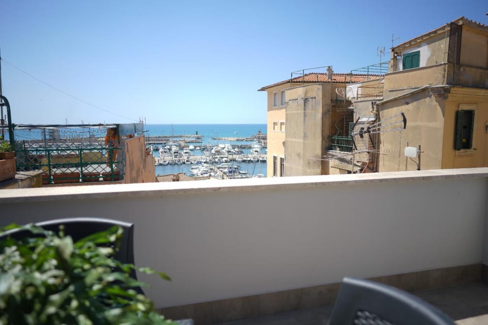 La Casa del Baluardo Nettuno House in Nettuno