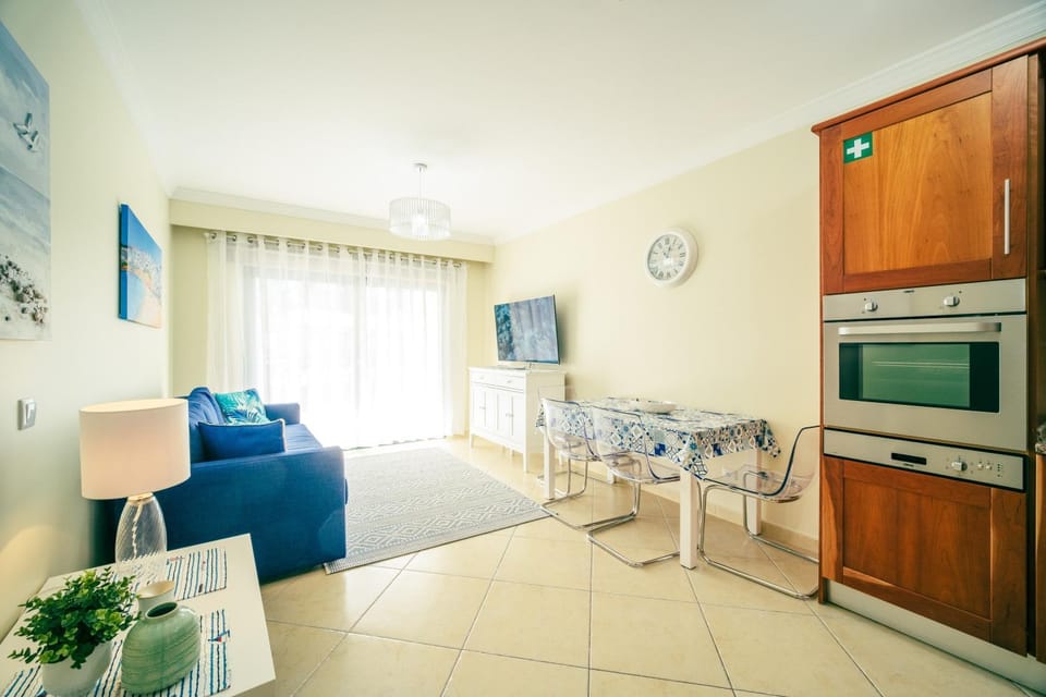 TV and multimedia, Dining area