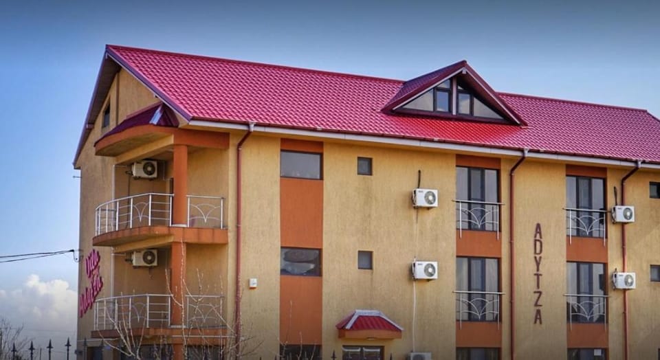 Property building, Day