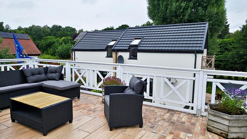 Balcony/Terrace, Seating area, Garden view