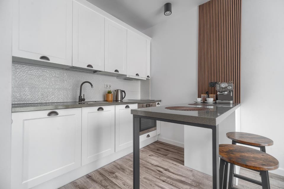 Kitchen or kitchenette, Dining area, stove