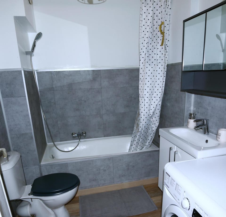 Grand studio 4 couchages proche mer Apartment in Antibes