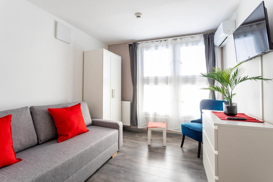 Facade/entrance, Living room