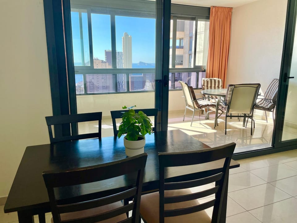 View (from property/room), Balcony/Terrace, Living room