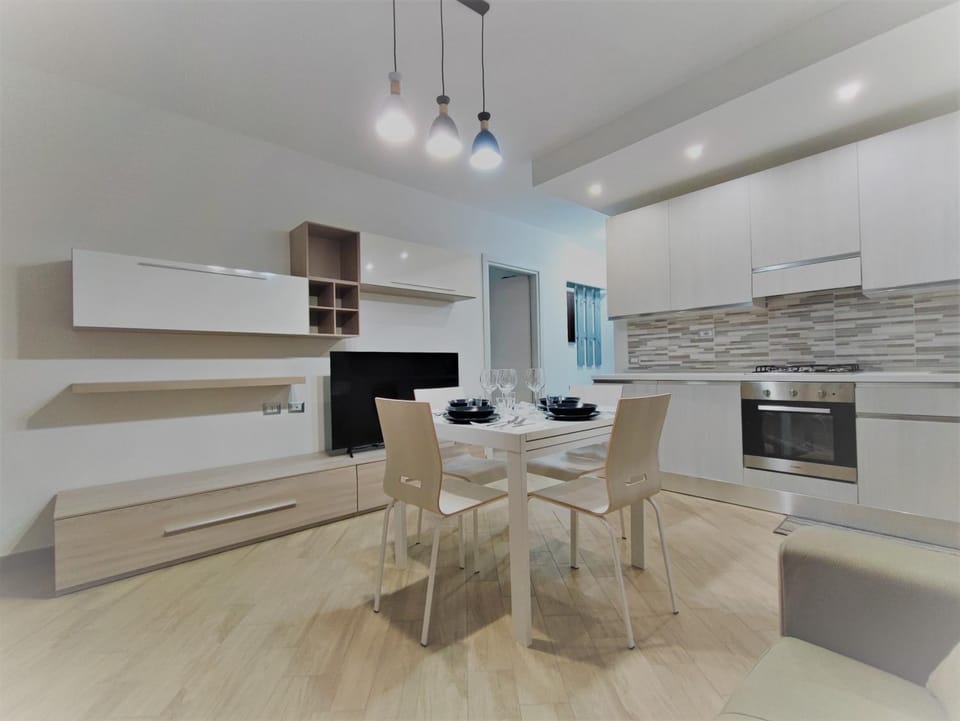 Kitchen or kitchenette, Living room, Dining area
