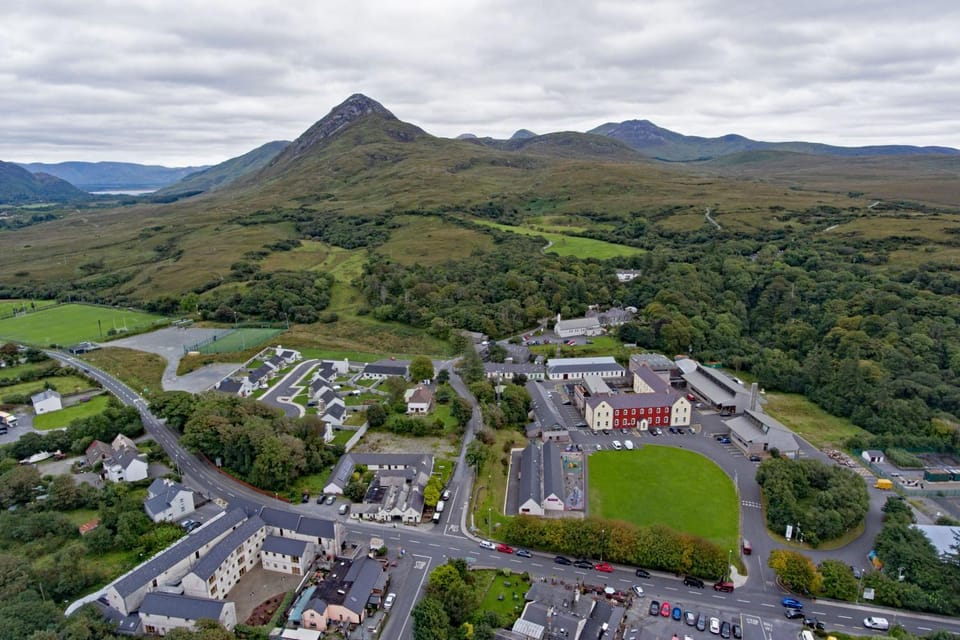Nearby landmark, Neighbourhood, Bird's eye view, Hiking