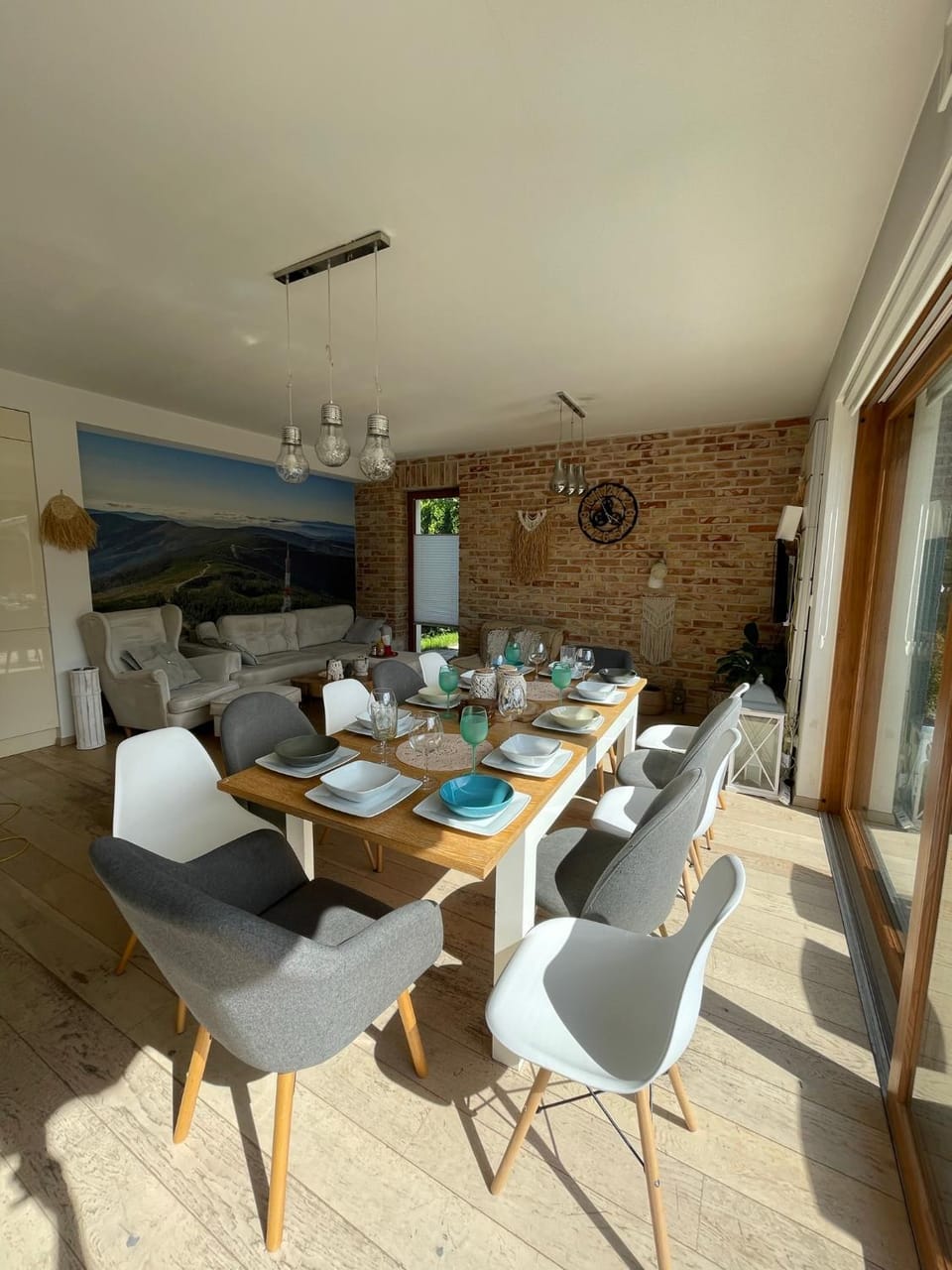 Living room, Seating area, Dining area