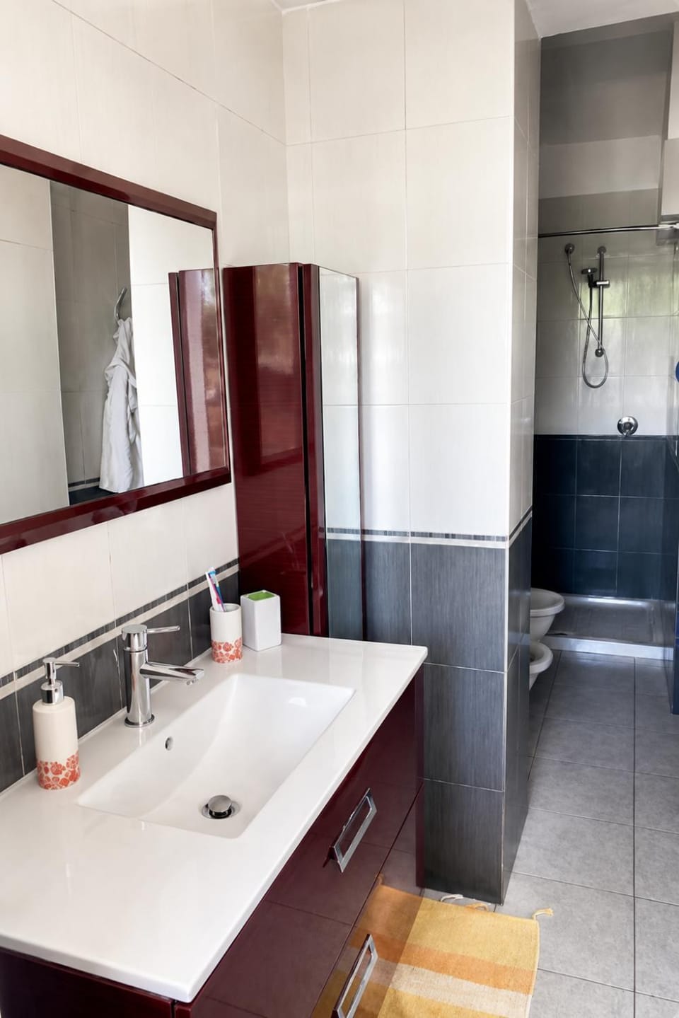 Shower, Toilet, Bathroom