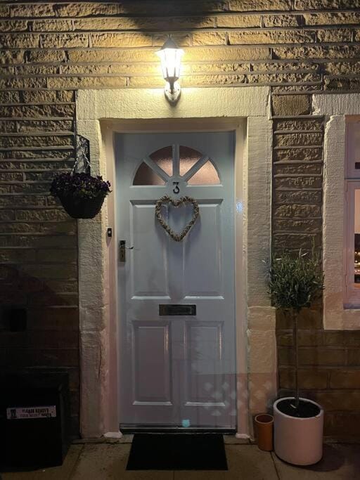 Cute and cosy 2 bed cottage House in Borough of Barnsley