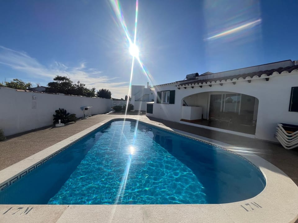Swimming pool, Swimming pool