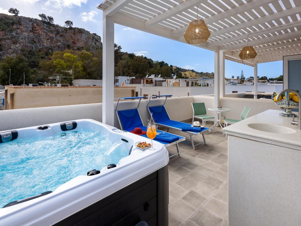 Hot Tub, Hot Tub, Swimming pool