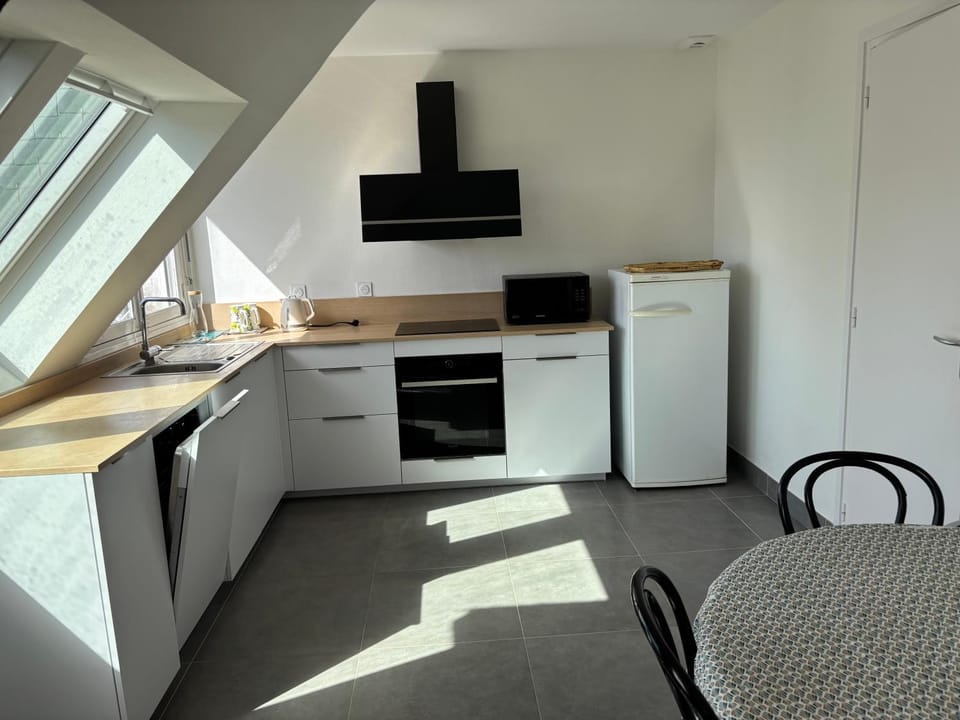 Le premier etage indépendant dans une maison avec grand parc House in Lorient