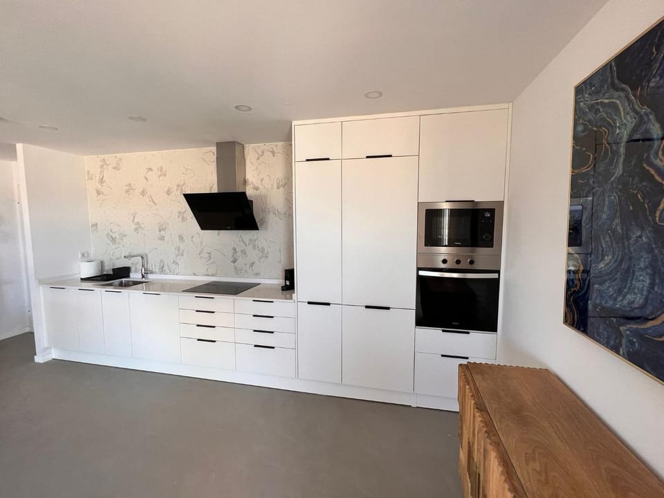Kitchen or kitchenette, minibar, pet friendly, stove