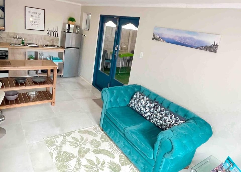 TV and multimedia, Living room, Seating area, kitchen