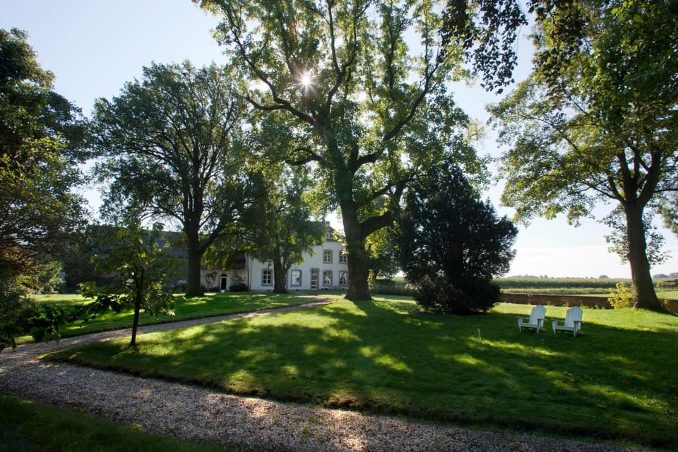 Facade/entrance, Garden